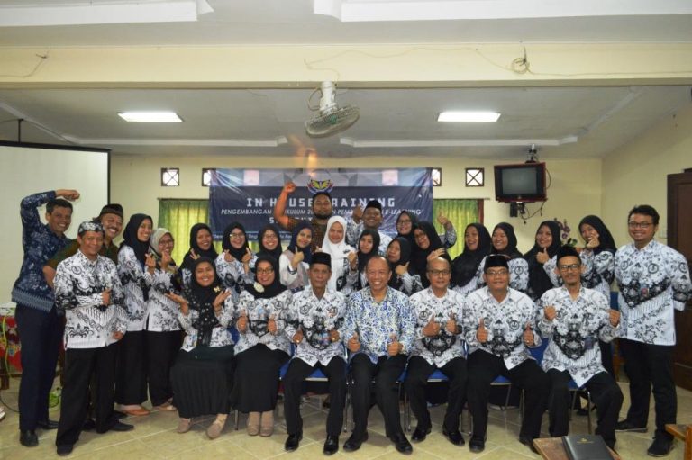 IHT Pengembangan kurikulum 2013 dan Pembelajaran E