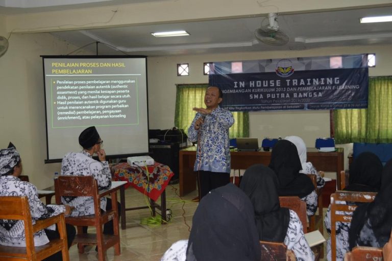 IHT Pengembangan kurikulum 2013 dan Pembelajaran E